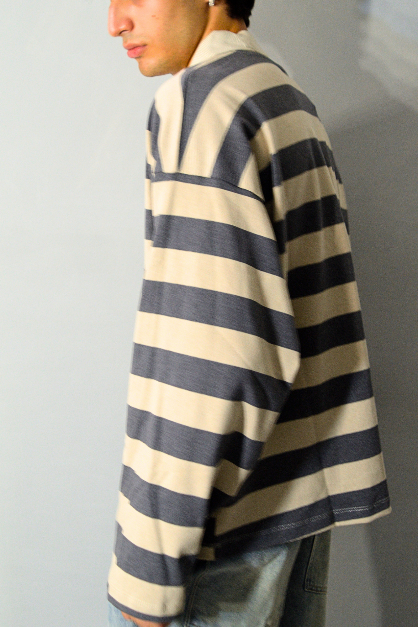 Maglia FICKO a righe – Sabbia/Grigio